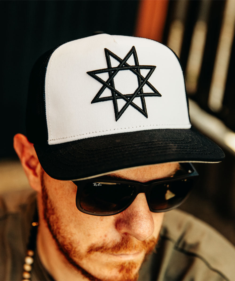 Der W 2024 schwarz (Cap)