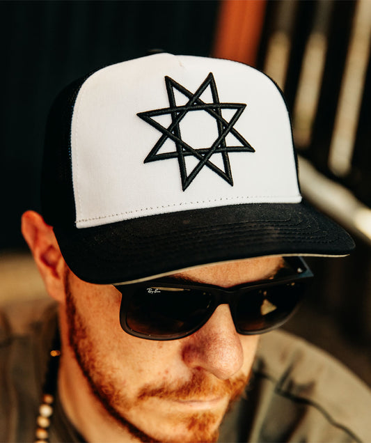 Der W 2024 schwarz (Cap)