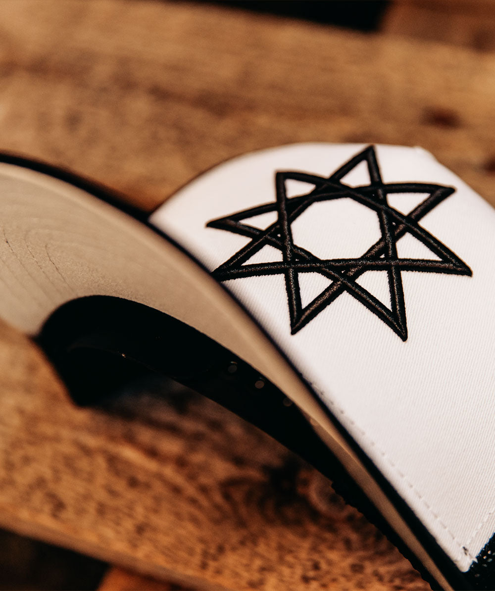 Der W 2024 schwarz (Cap)