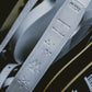 DER W Signature Gitarrengurt geprägt (weiß)