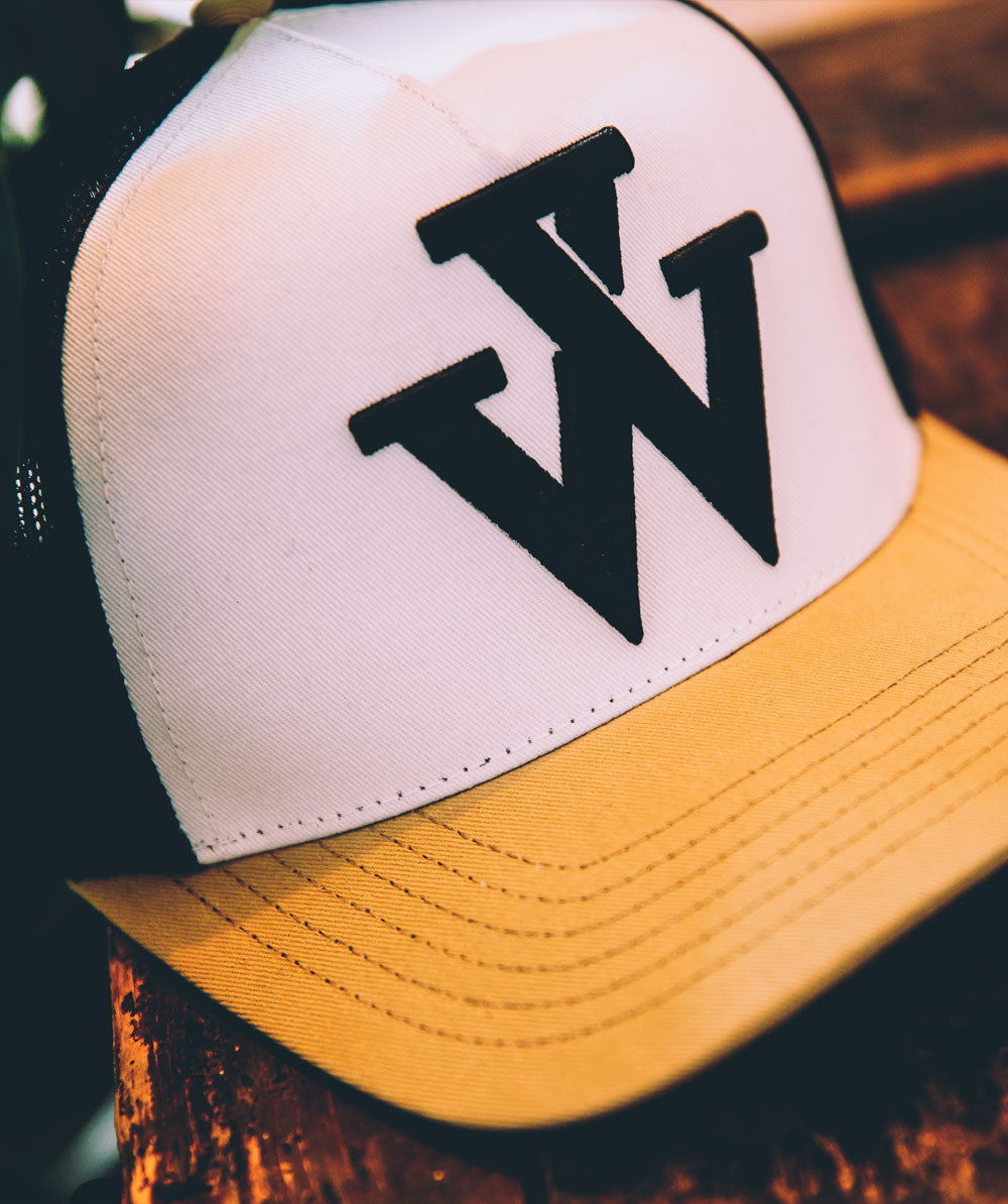 "V" Mesh Cap beige
